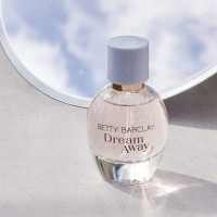 Подаръчен комплект BETTY BARCLAY DREAM AWAY тоалетна вода 20 мл. + душ гел 75 мл. - за жени