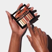 Палитра сенки за очи от Revlon, ColorStay Looks Book Eye Makeup, 930 Maverick