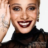 Течно червило с висока пигментация и лаков ефект Revlon Ultra HD Vinyl 910 CHERRY ONTOP